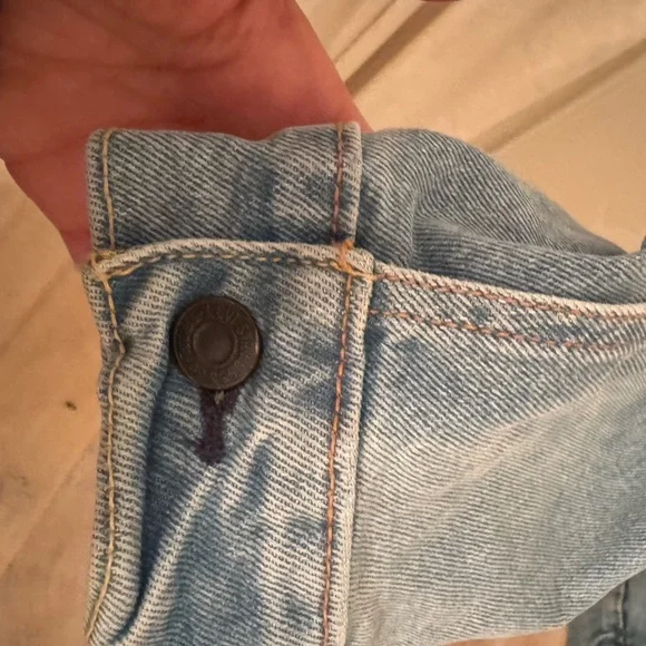 Vintage Levi's Denim Jacket with Tan and Red Label - Picture 4 of 8